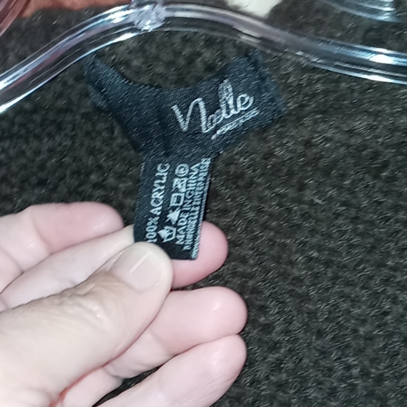 🤎Double Button Sweater Wrap - Picture 6 of 8